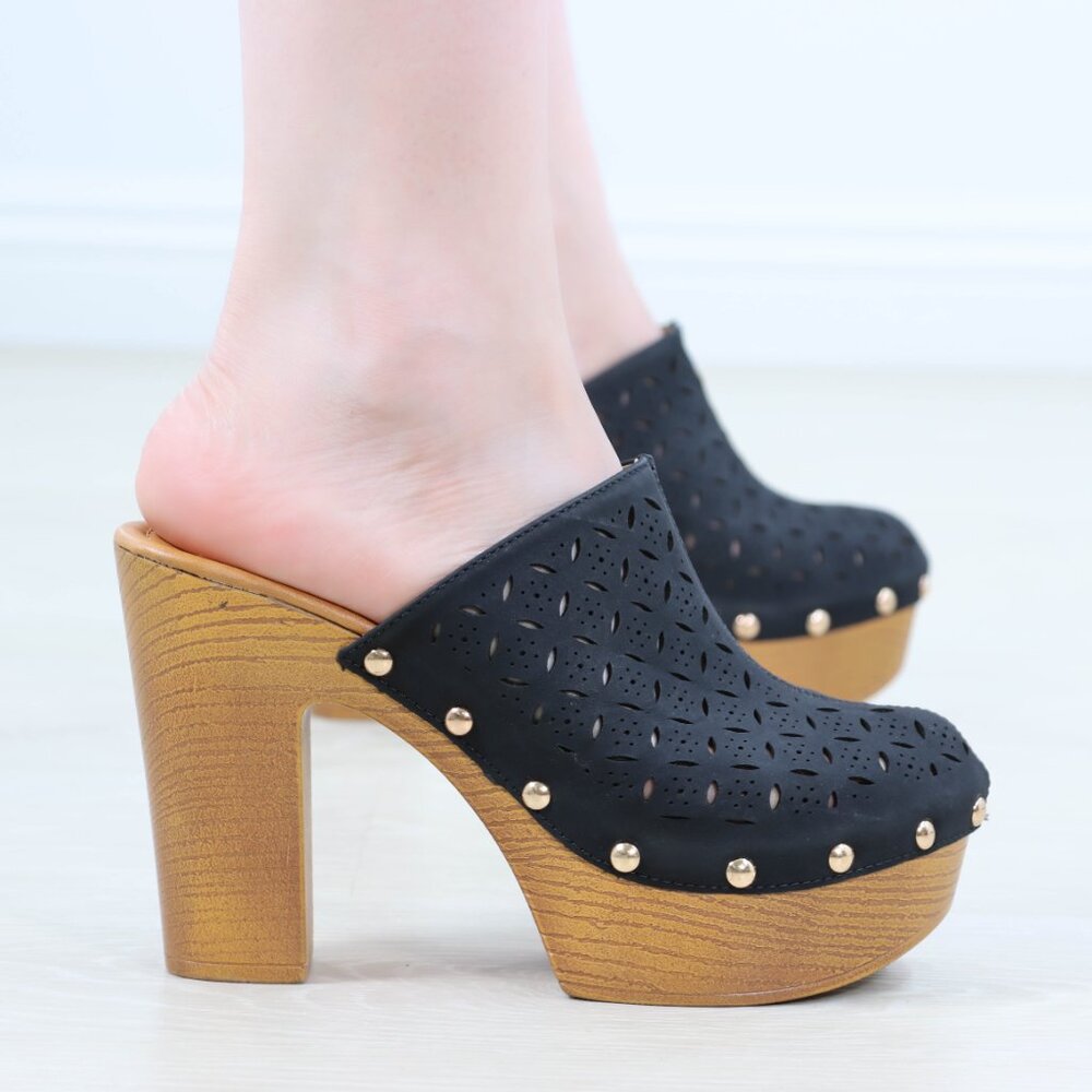 Black Studded Platform Clogs Retro Lightweight Faux Wood Block Heel Mules - Picture 10 of 15